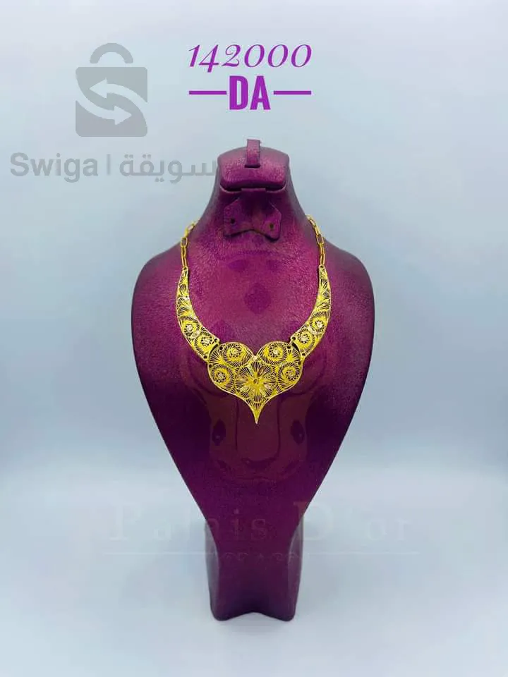 un collier d'or