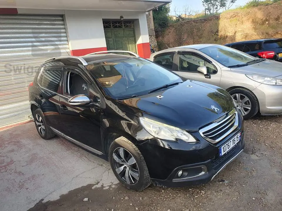 PEUGEOT 2008
