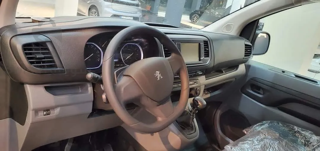 Peugeot Expert 9 place 2022