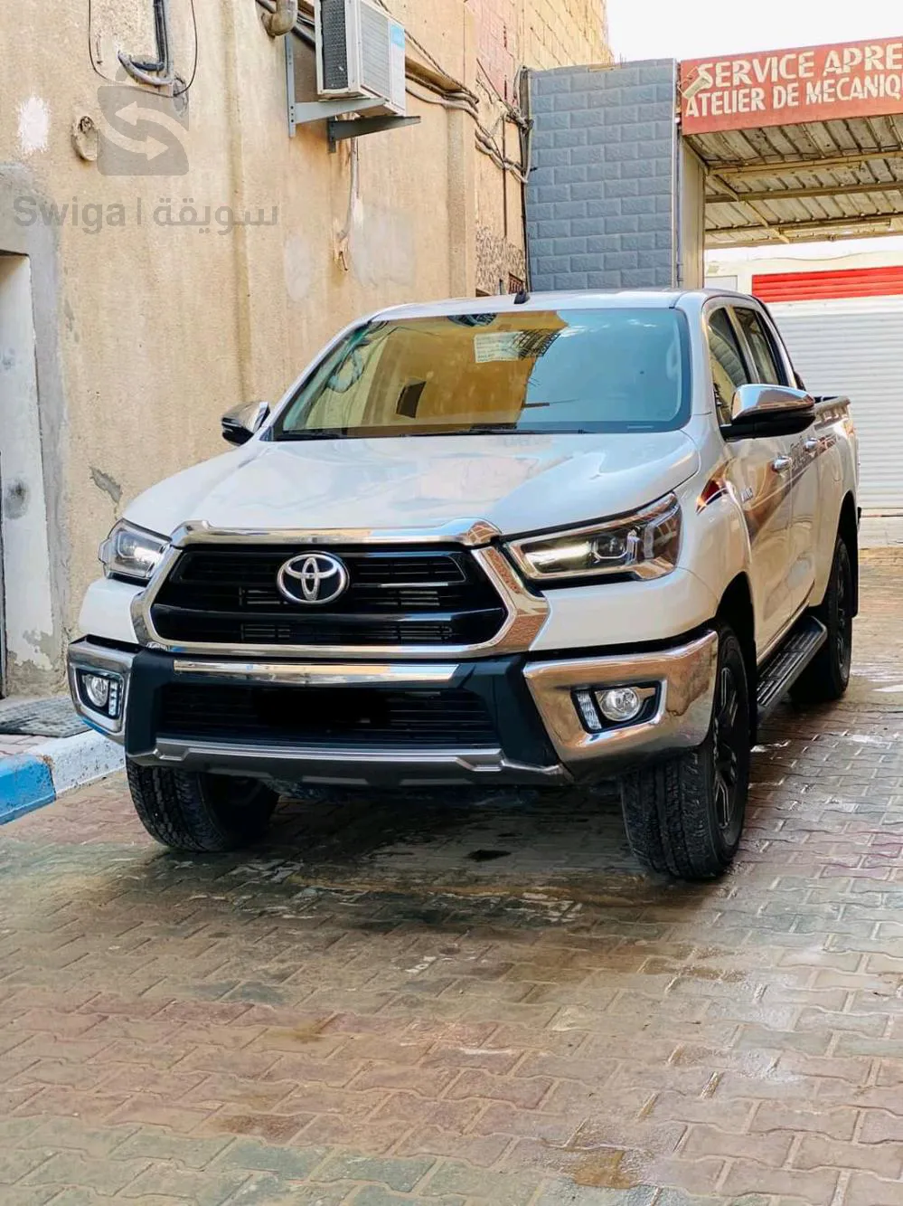 TOYOTA HILUX