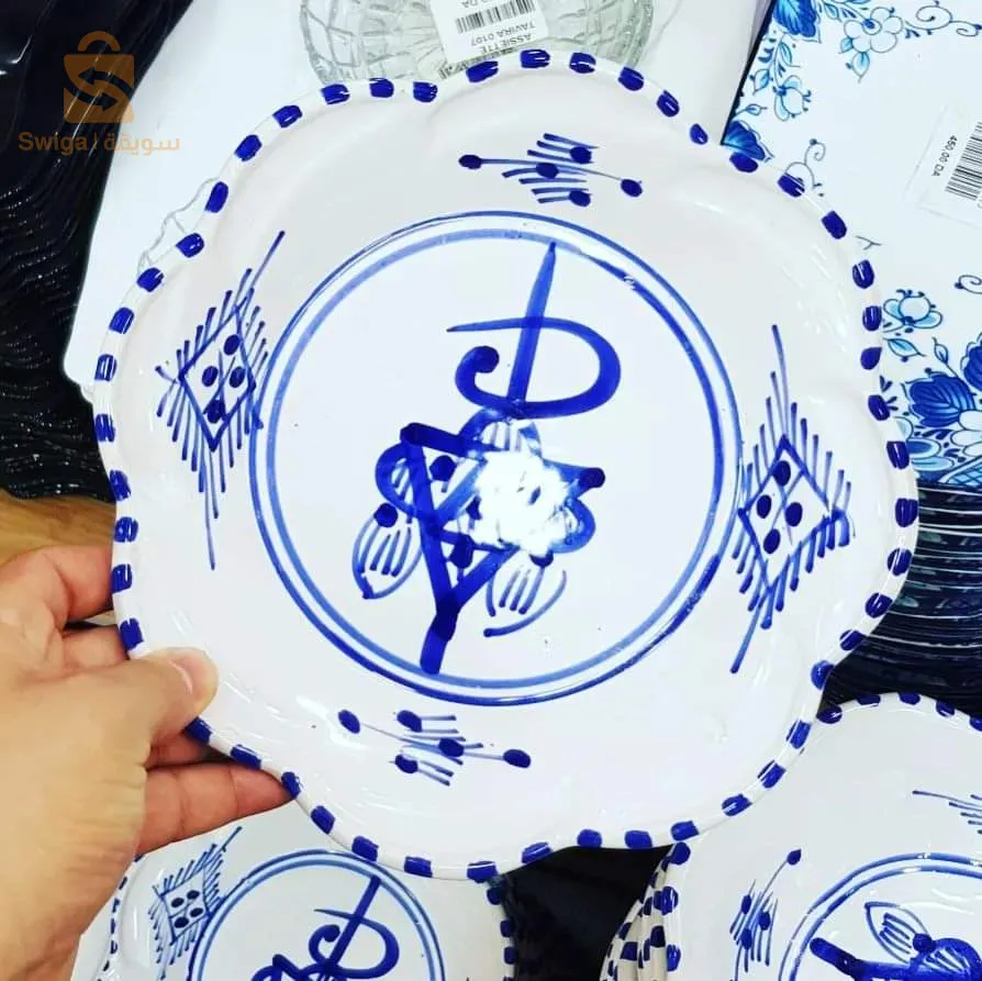 Pottery dishes