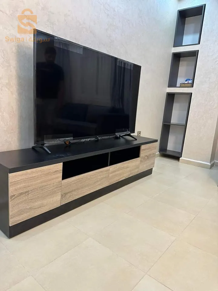 طاولة تلفاز