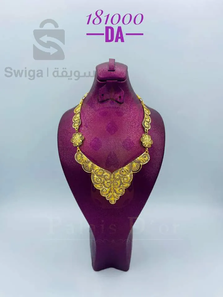 un collier d'or