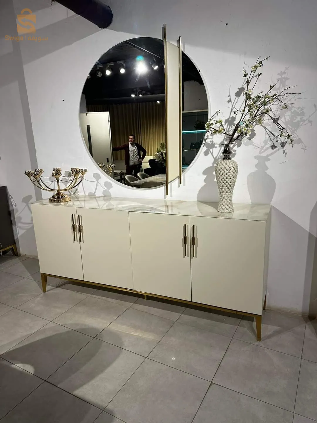 طاولة الزينة