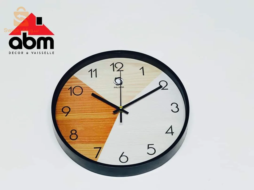 ساعة جدارية