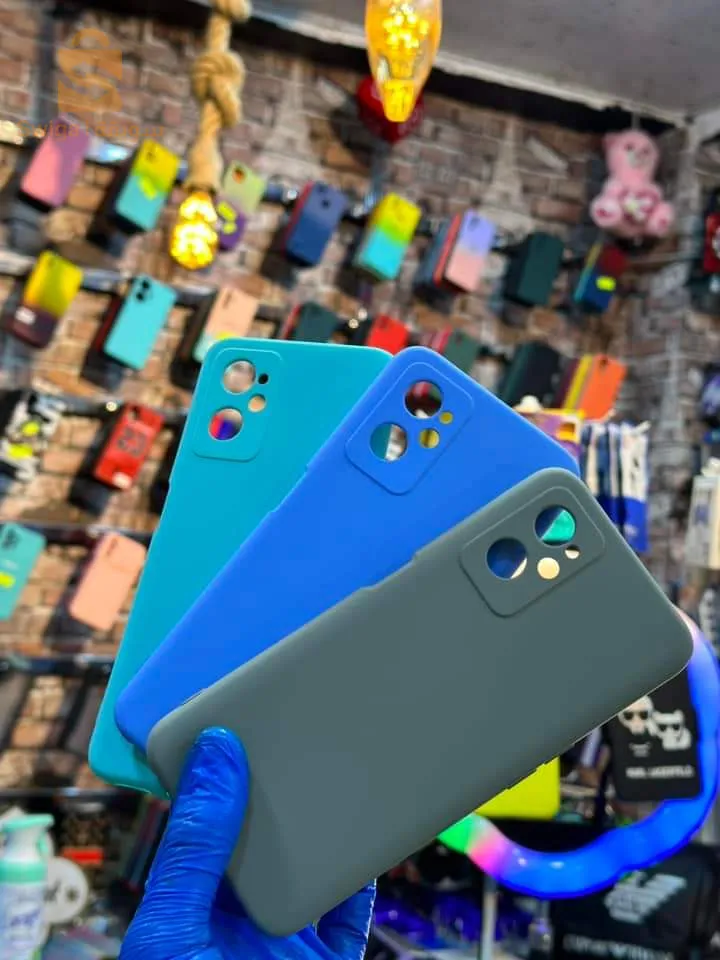 Auntie Shock + Incassable