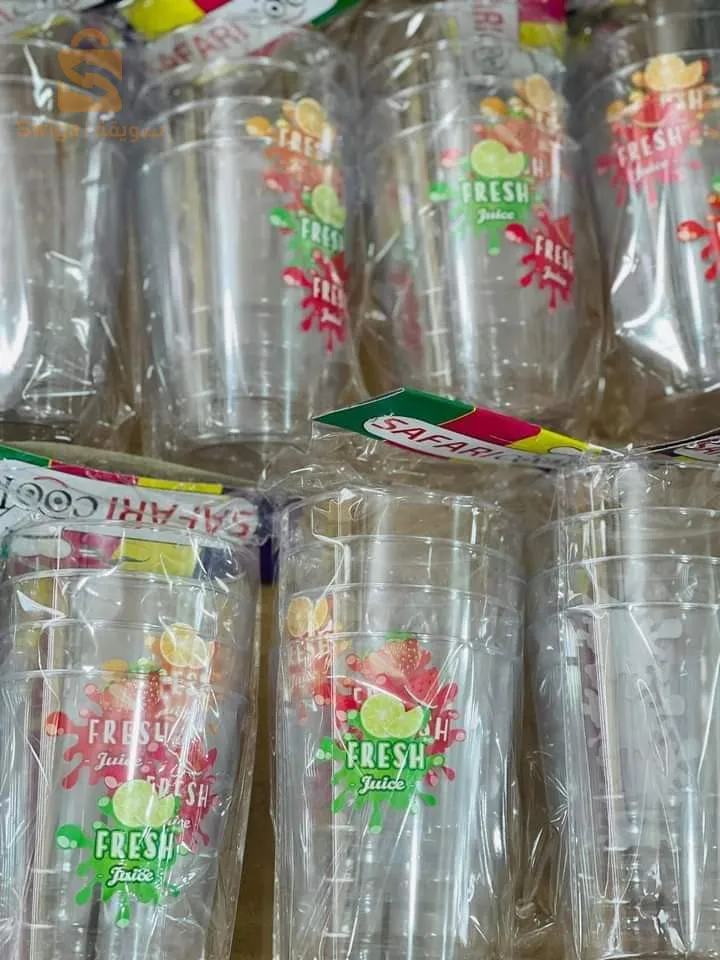 اكواب بلاستيك