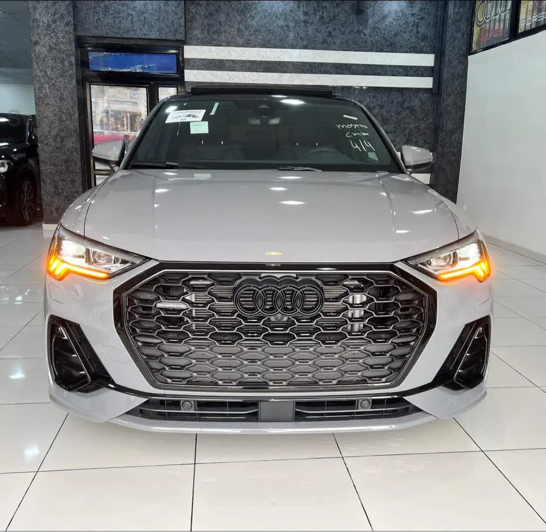 AUDI Q3 S Line