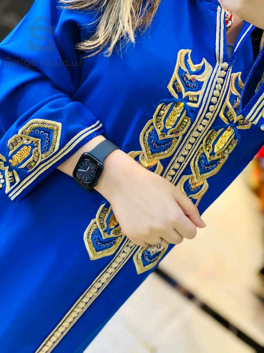 جلابة مطرزة