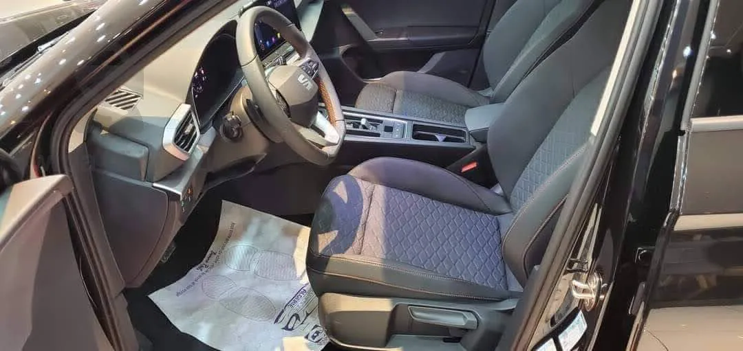 Seat Leon 2022........Carte Grise 16  /00km