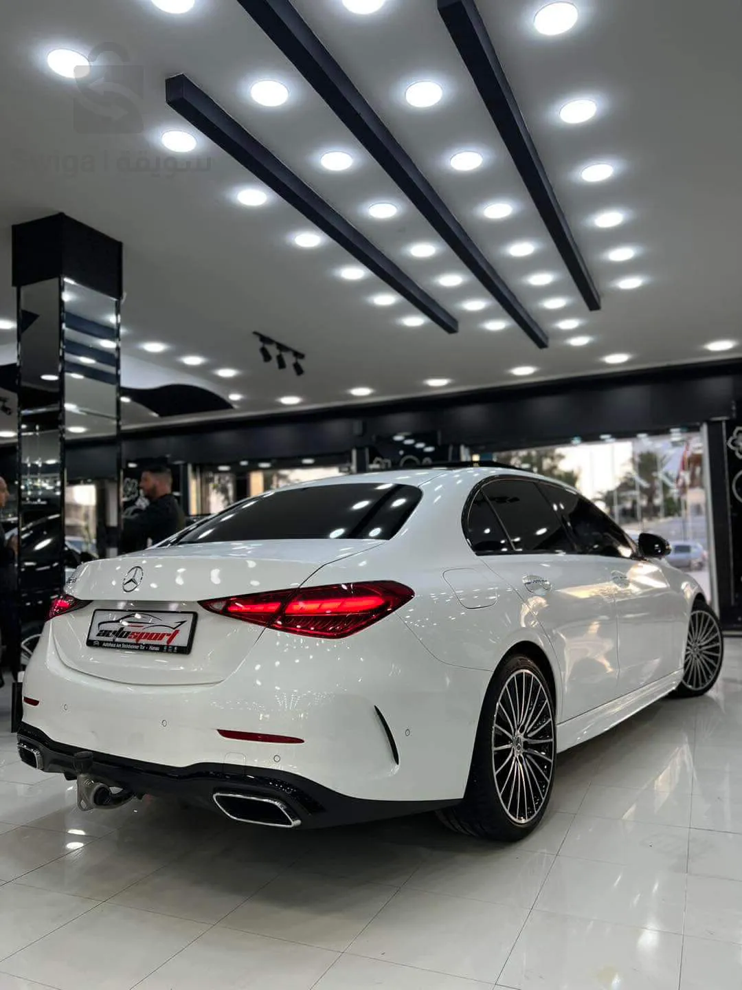 Mercedes.          C220