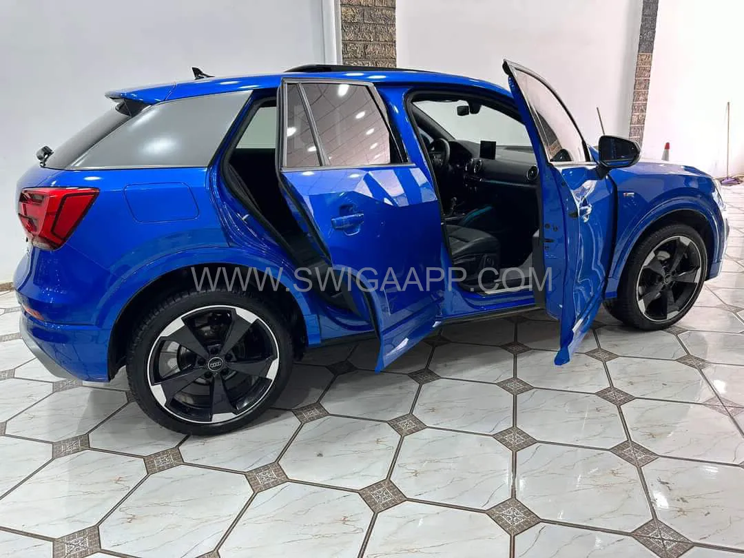 audiQ2 sline 2.0. 143ch