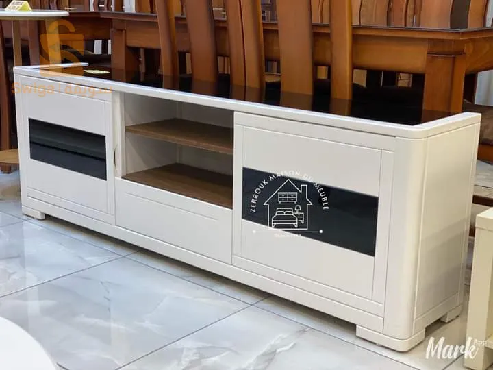 طاولة تلفاز