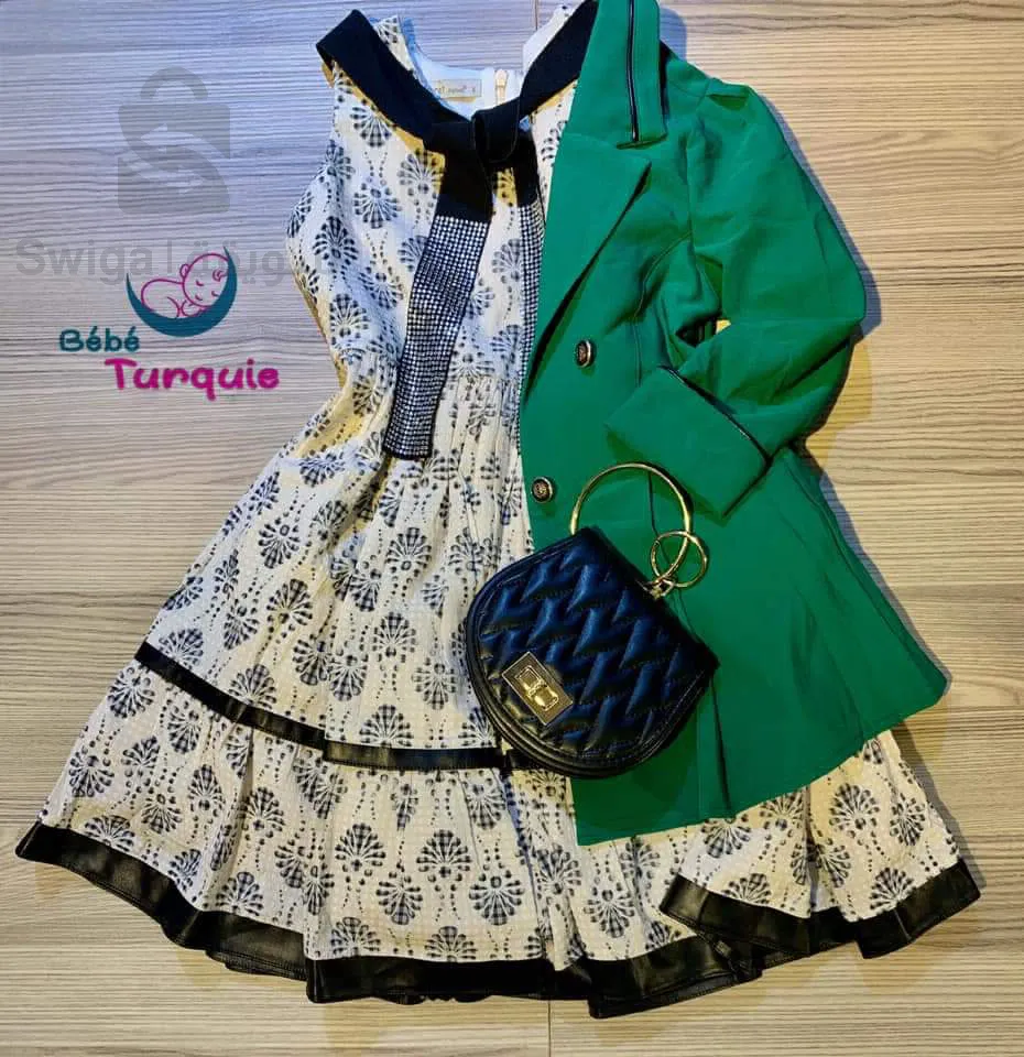 ملابس أطفال