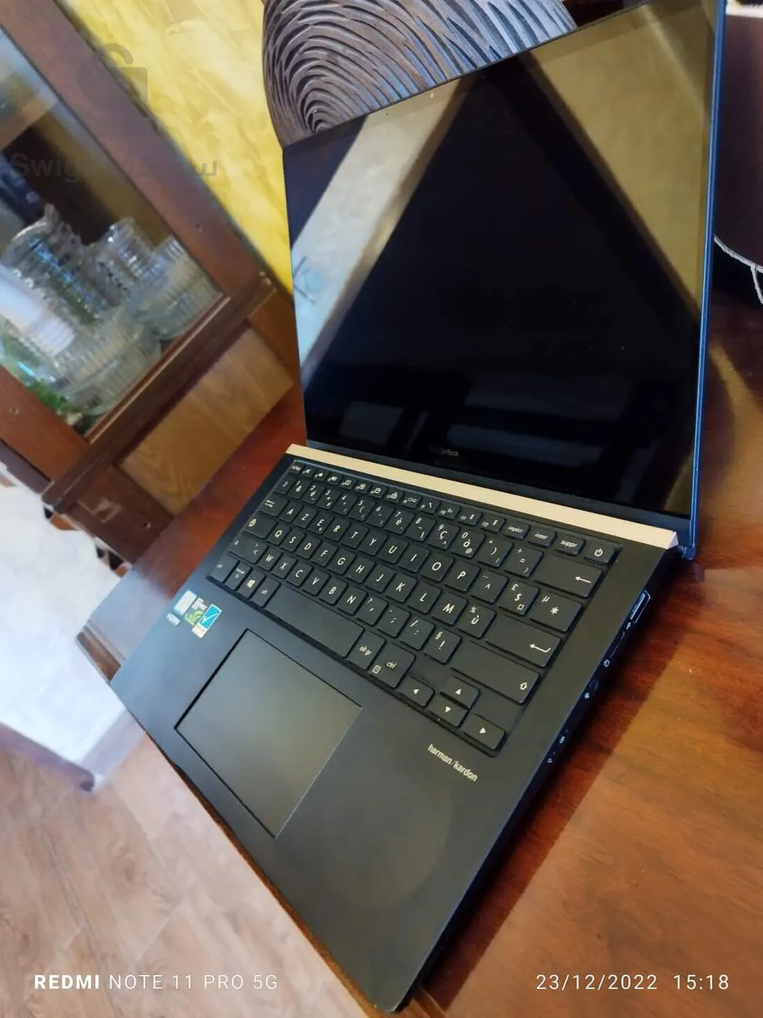 ASUS ZenBook Pro 14 UX450F BN025T