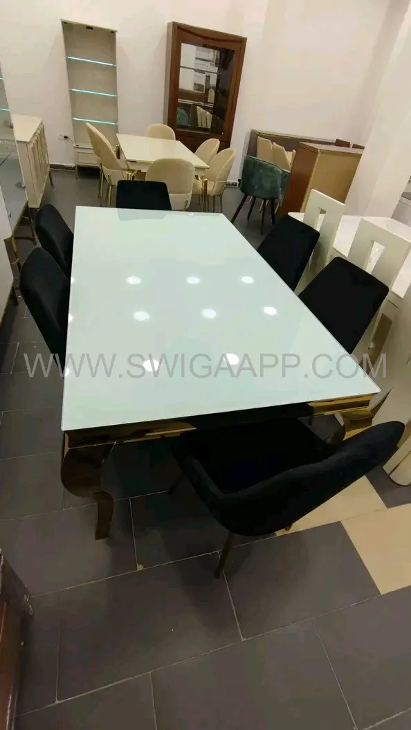 طاولات غرفة الطعام