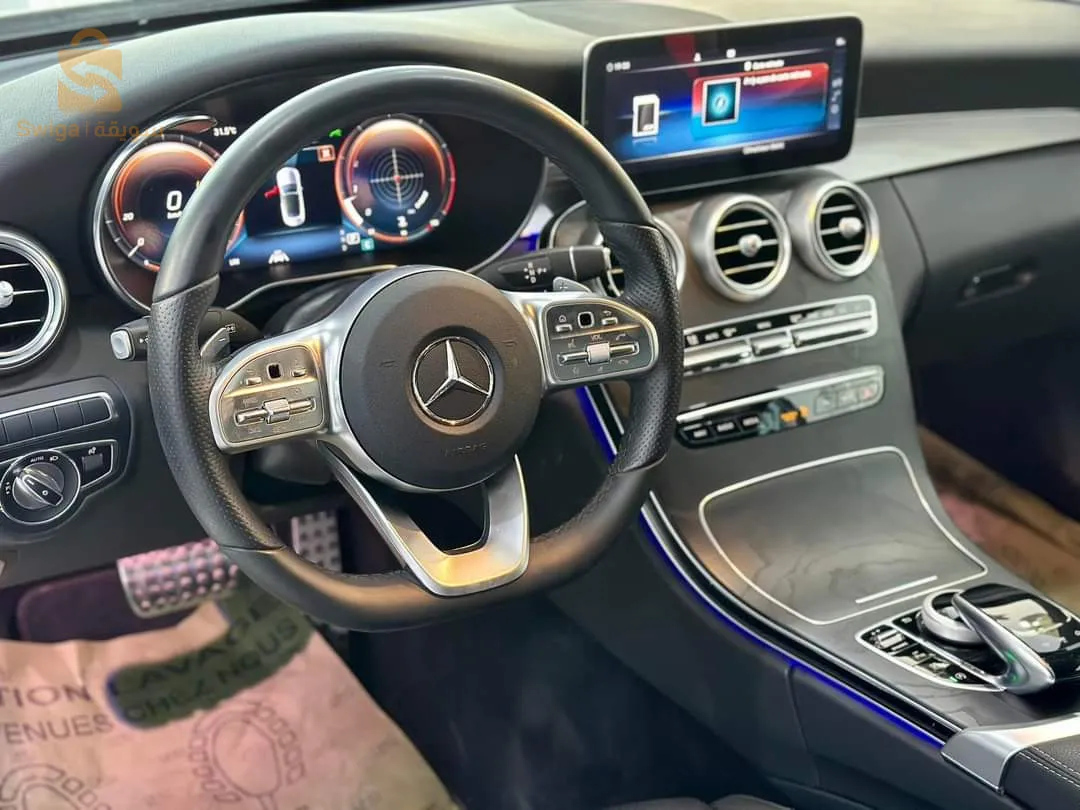 Mercedes Benz 2022