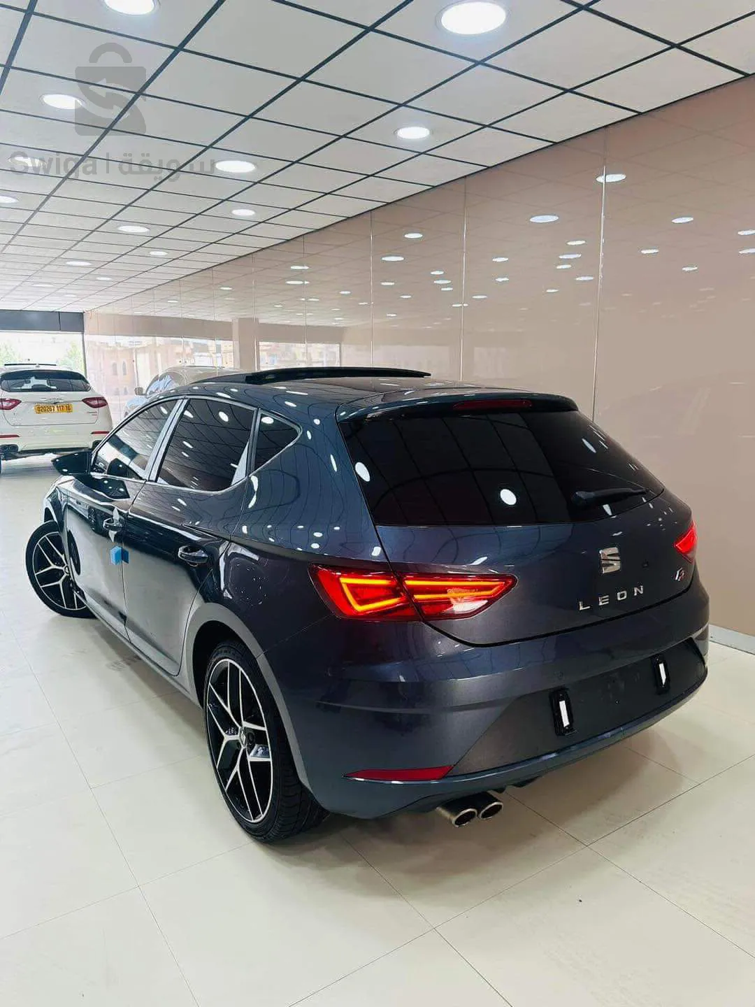 SEAT      LEON     F R