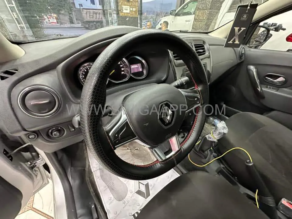 Renault symbol ess 1.6 MPI 100ch +GPL