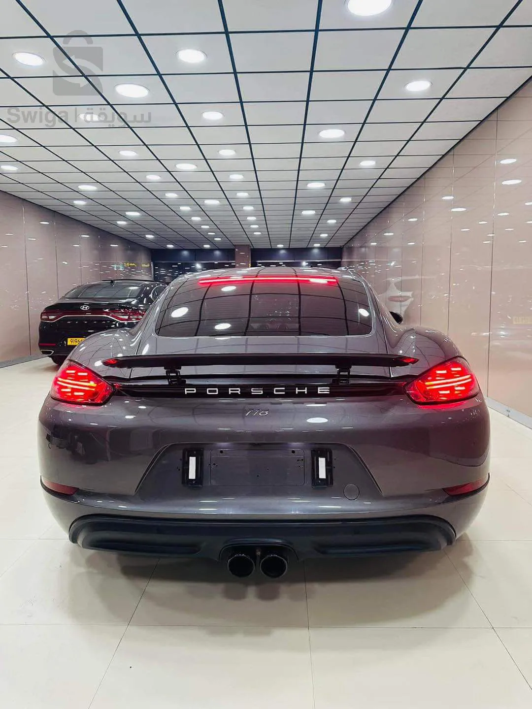 PORSCHE       CAYMAN    718