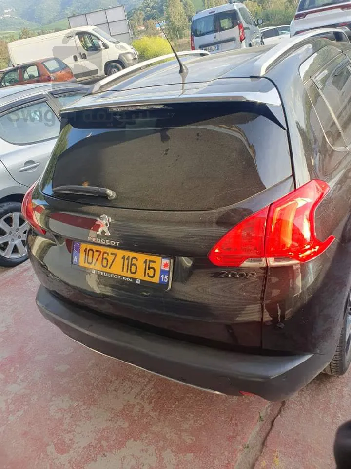 PEUGEOT 2008