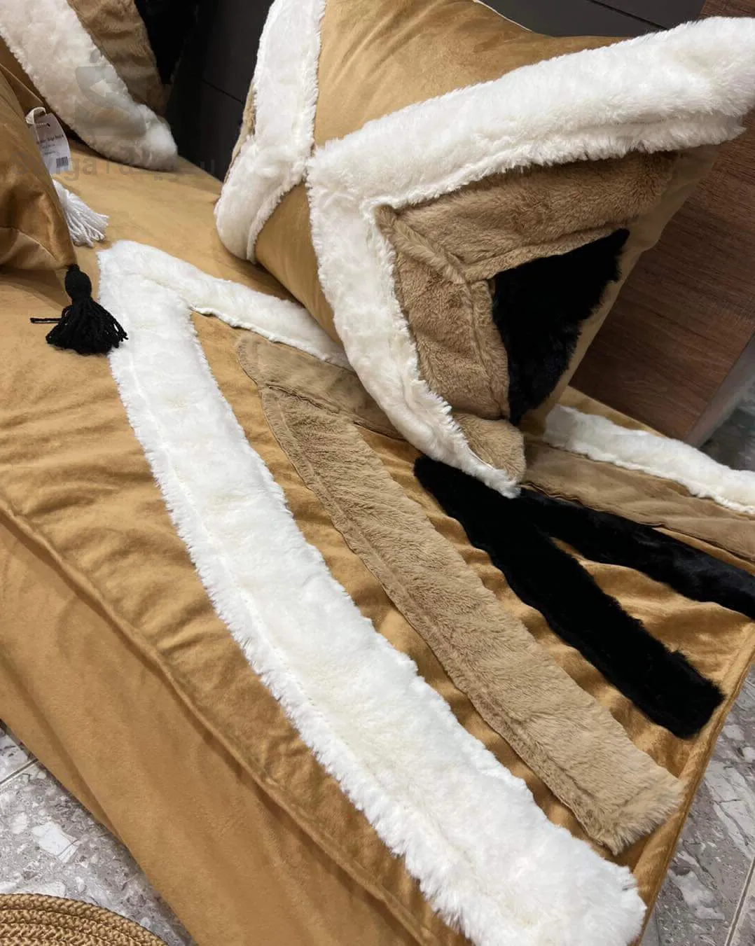 فراش غرفة جلوس