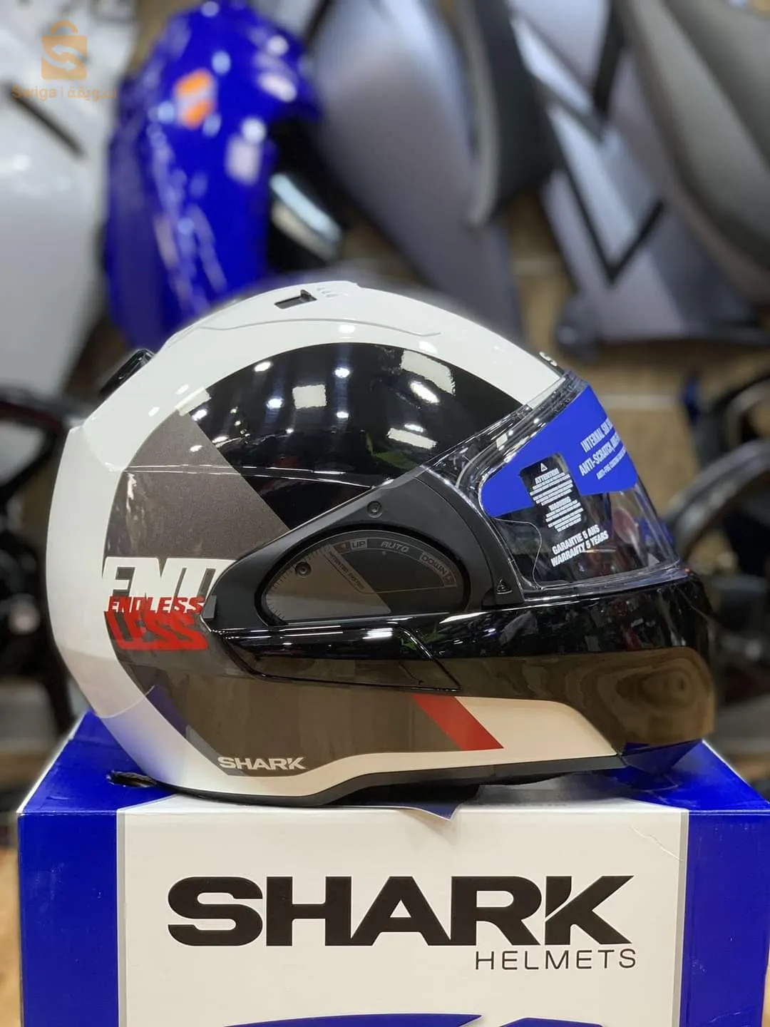 Shark Evo ES Endless White/Black/Red WKR