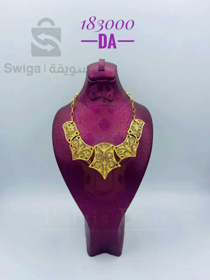 un collier d'or