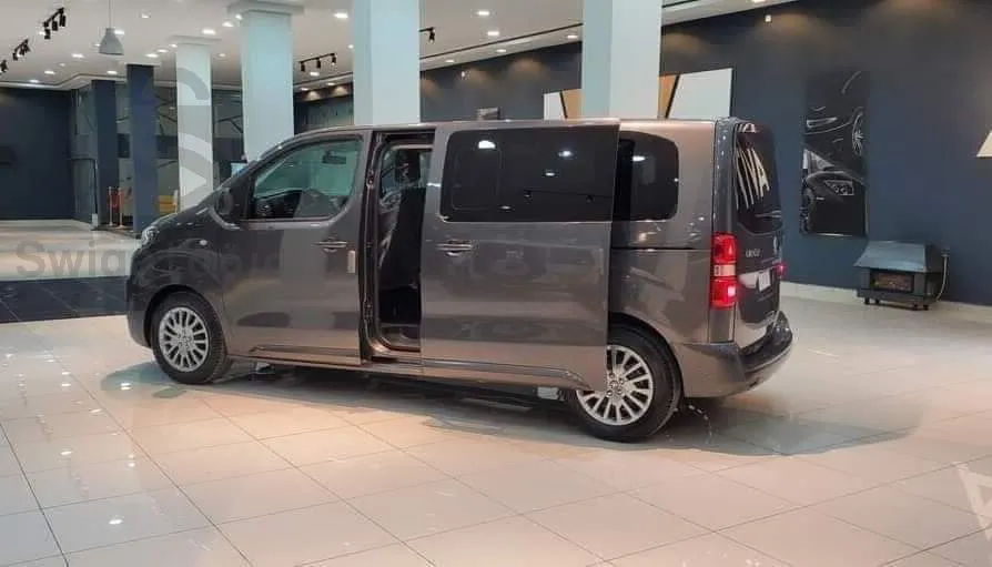 Peugeot Expert 9 place 2022