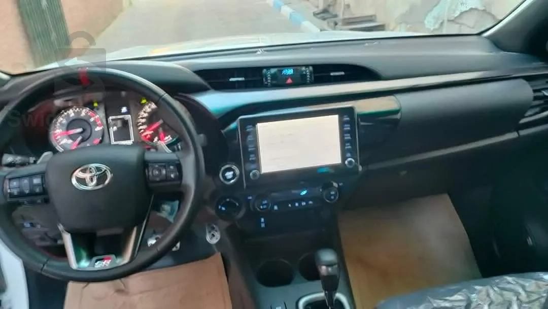 TOYOTA HILUX -: GR :- 2022