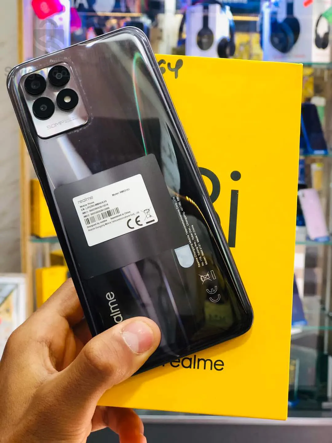 Realmi 8i