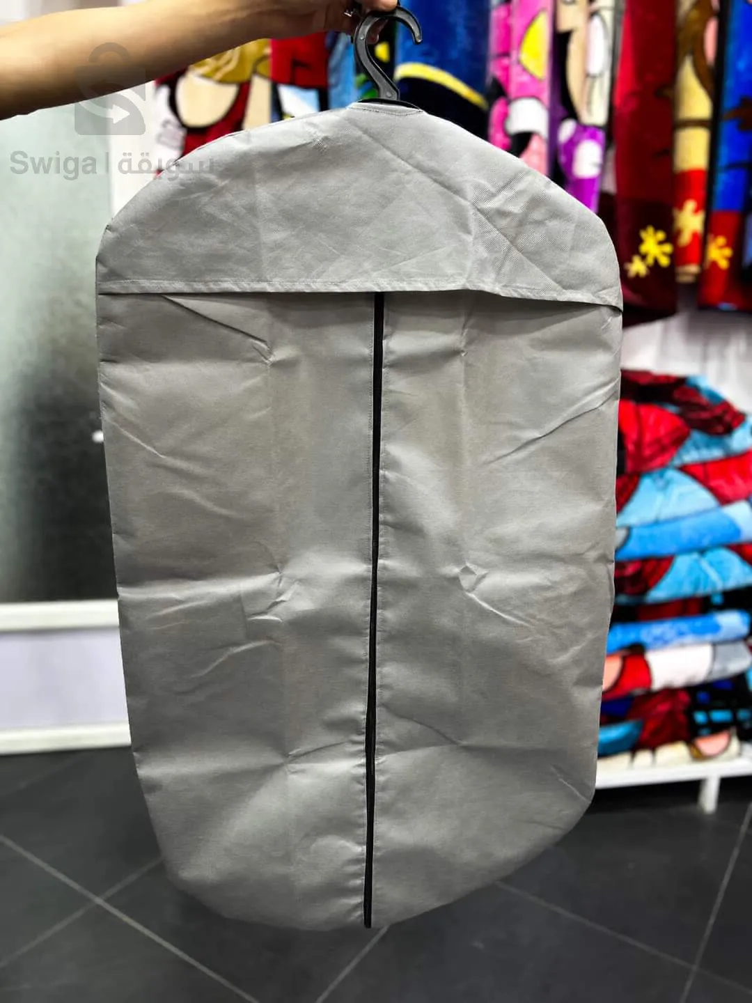 حامل البدلة