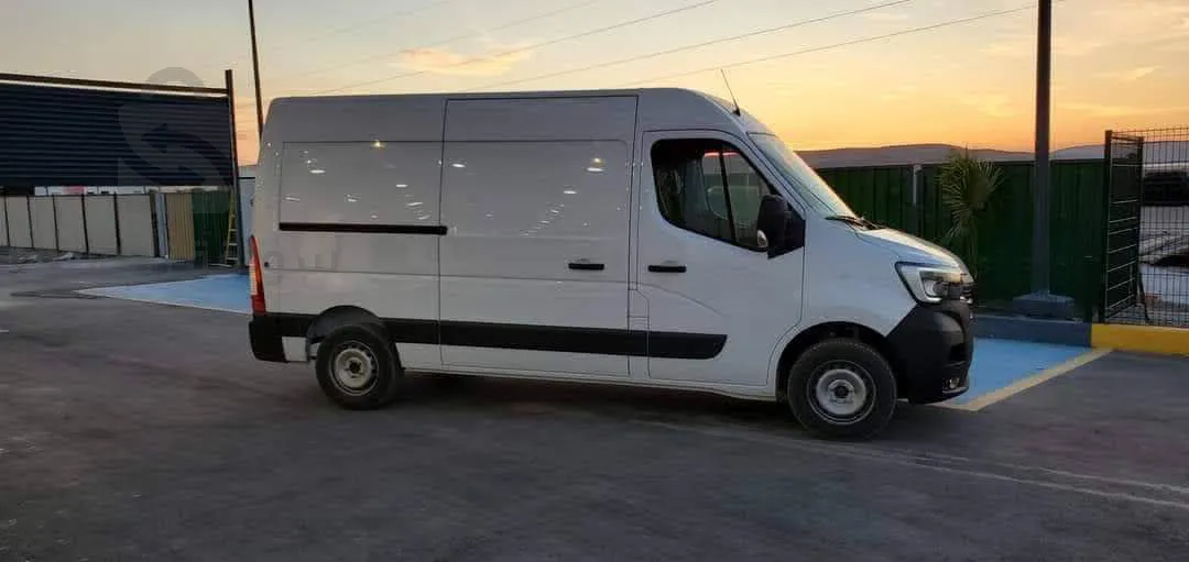 Renault Master 2023 L3H2