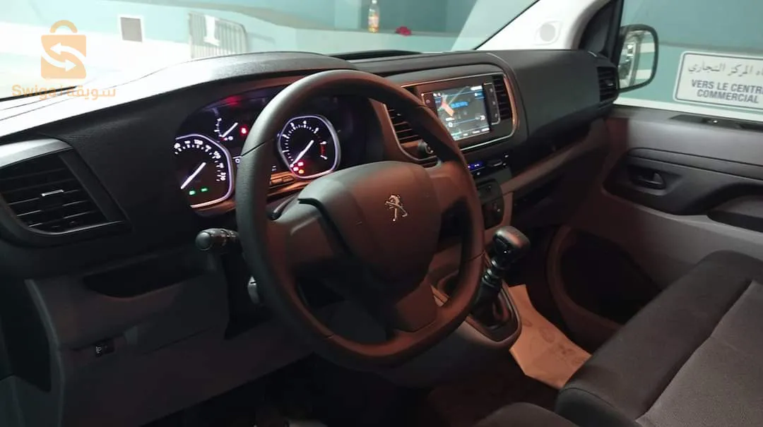 Peugeot Traveller 9 Places 2022