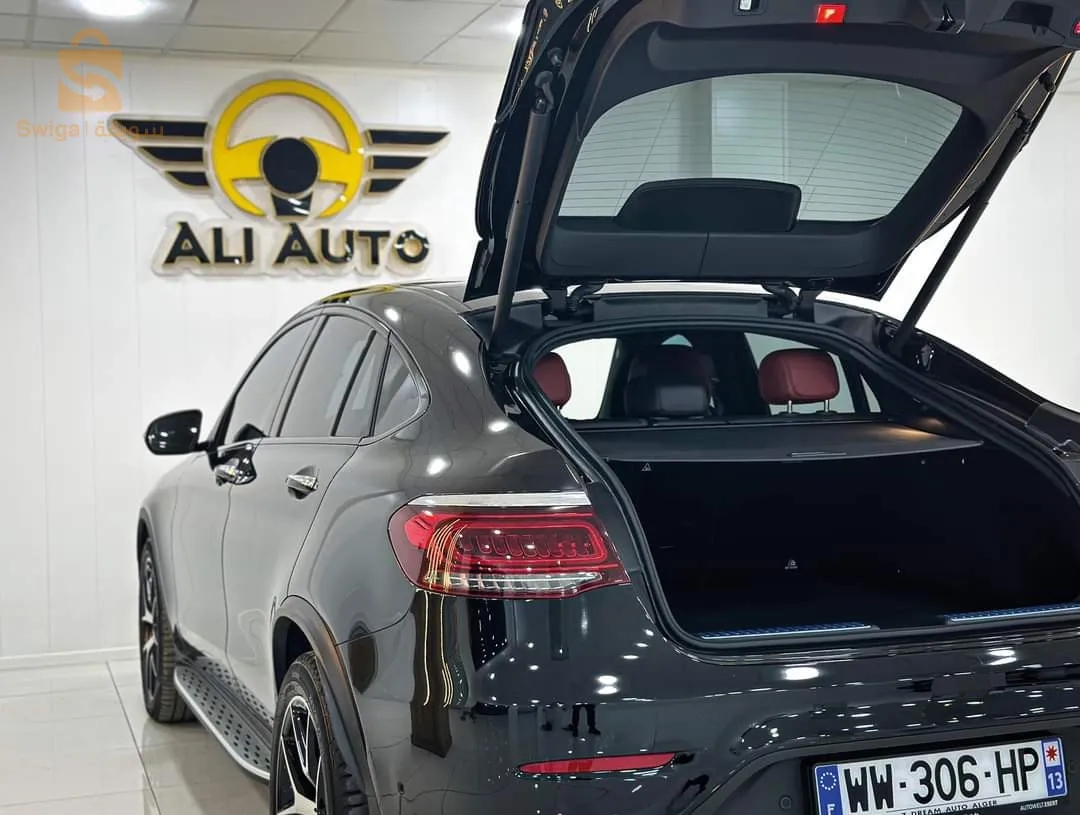 Mercedes GLC 𝟐𝟎𝟐𝟑 300D