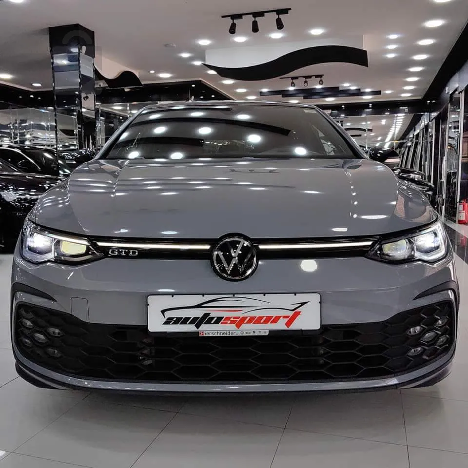 Volkswagen   Golf
