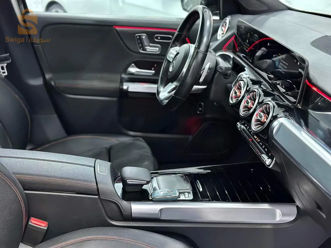Mercedes Benz GLB 2021