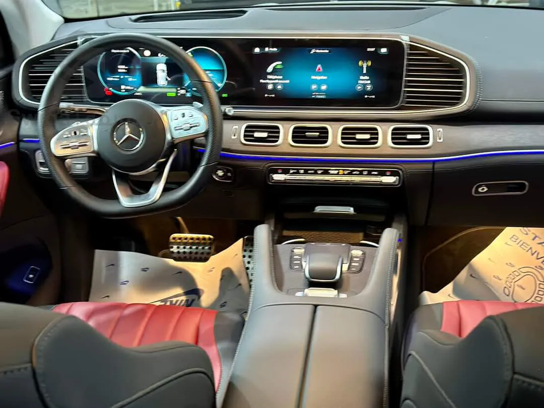 Mercedes