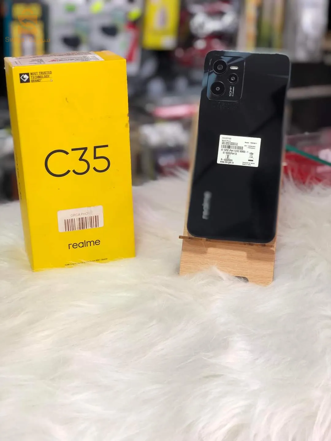 Realme C35