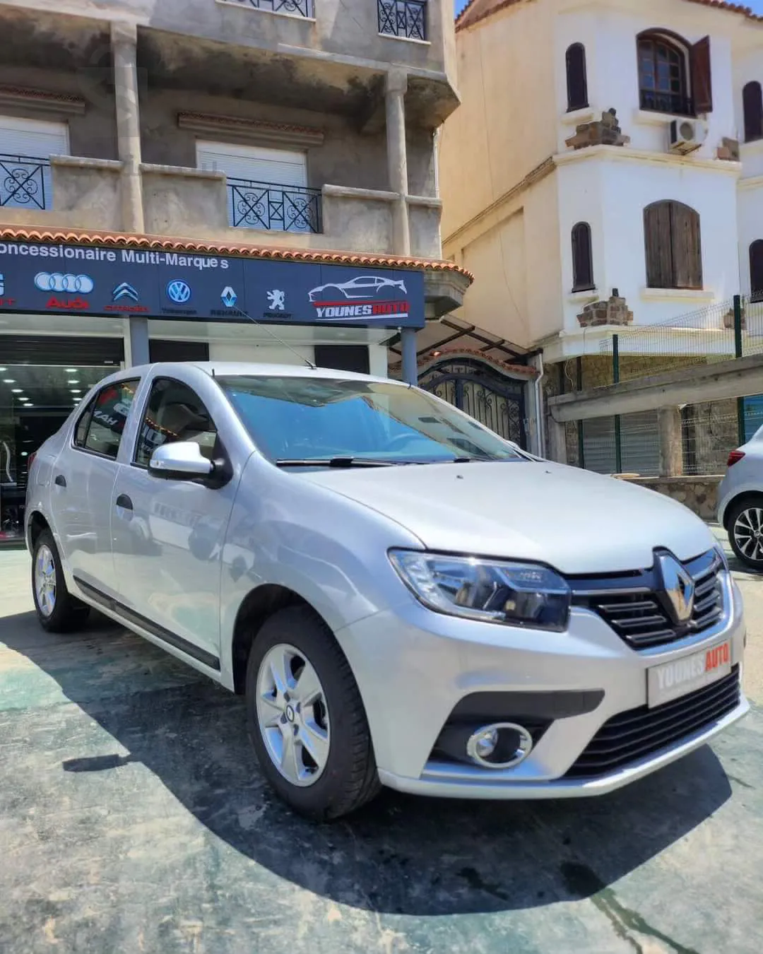 RENAULT symbole 2023