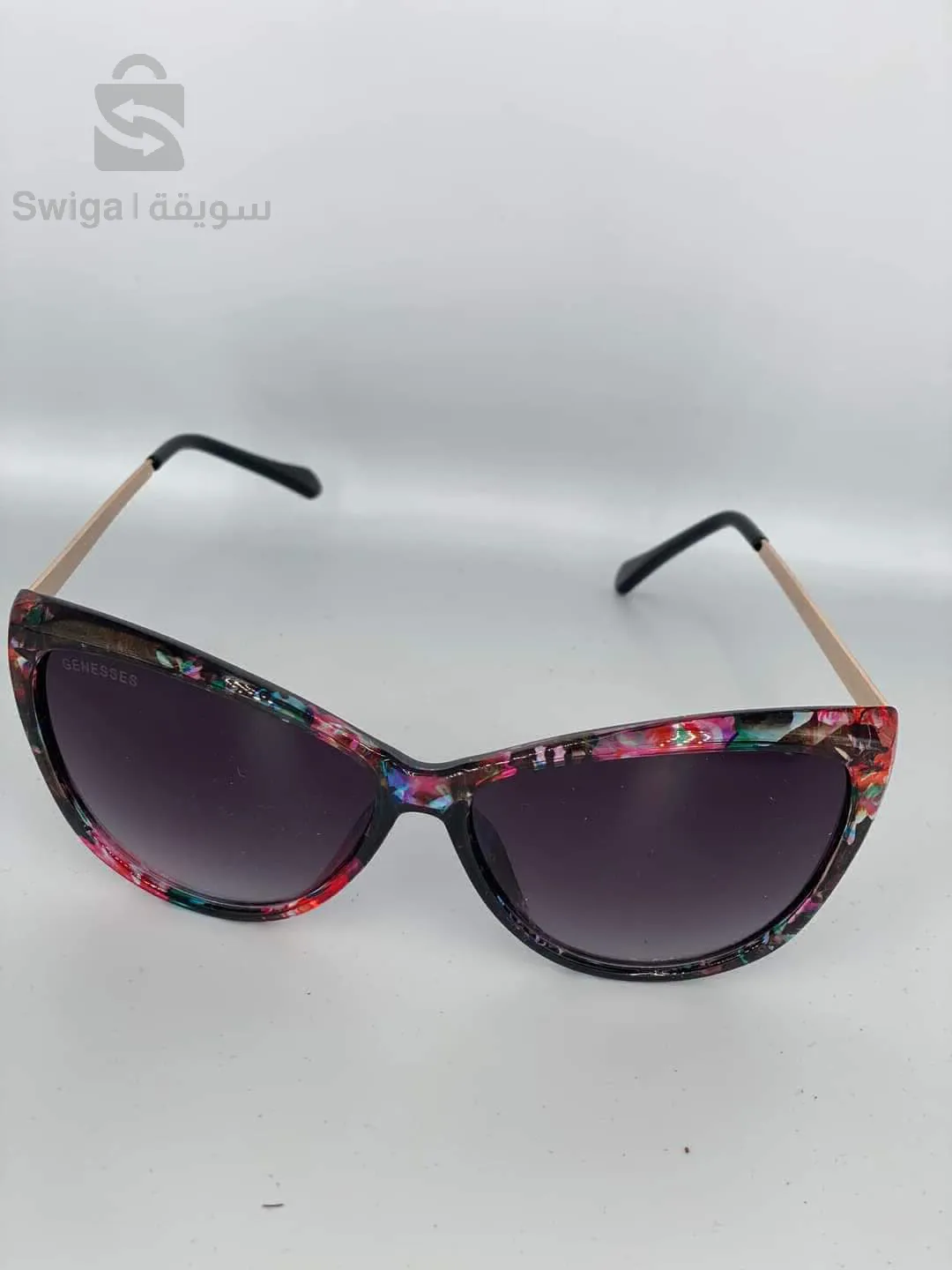 نظارات نسائية