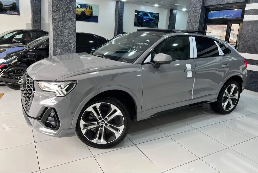 AUDI Q3 S Line