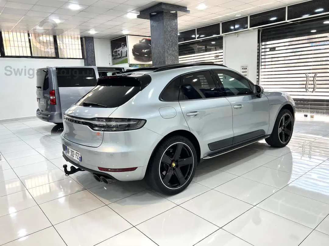 MACAN