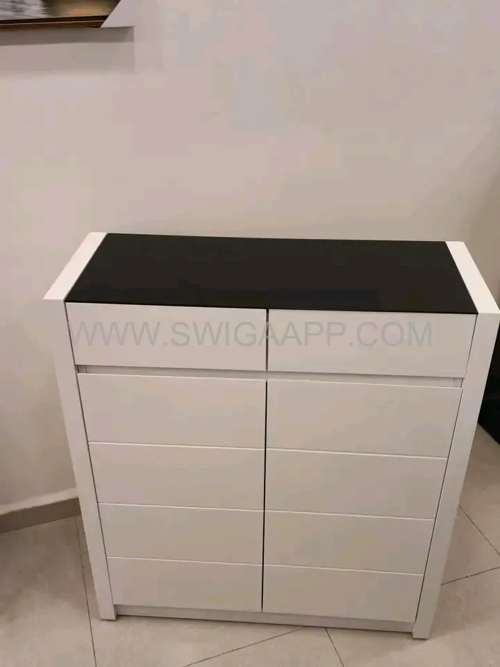 خزانة الأحذية