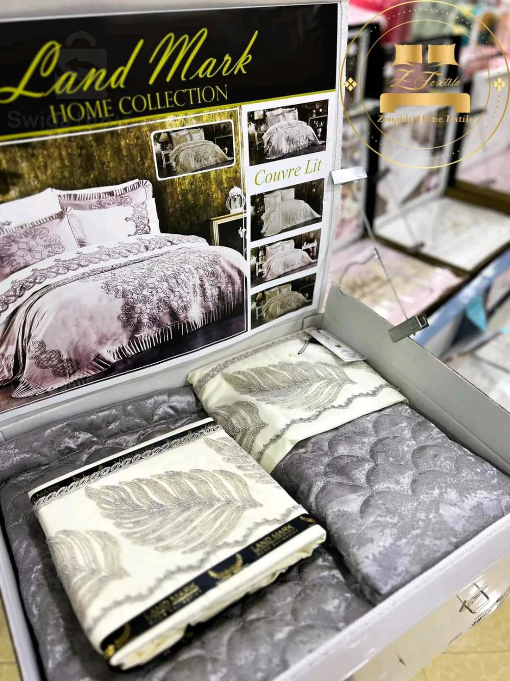 Bed cover + Sheet + 4 pillow covers