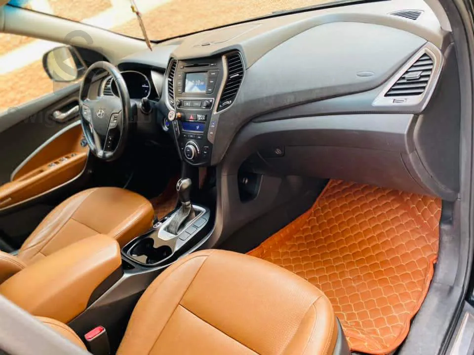 Hyundai SantaFe 2.2L CRDI (4x4)197ch.2019صافي