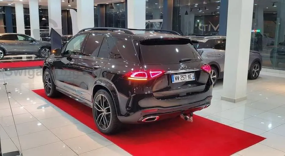 Mercedes GLE 2022 AMG Line + 300d