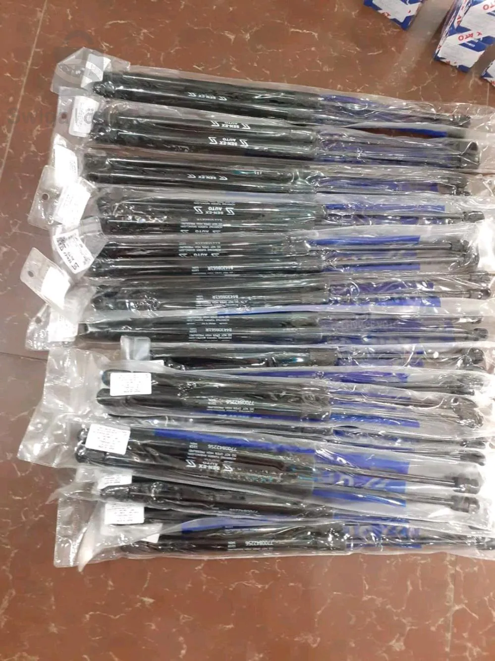 Jack for the trunk and the bonnet for all types of car