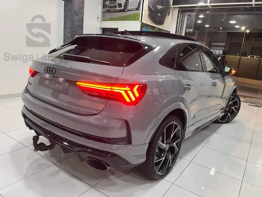 Audi RSQ3 SPORT