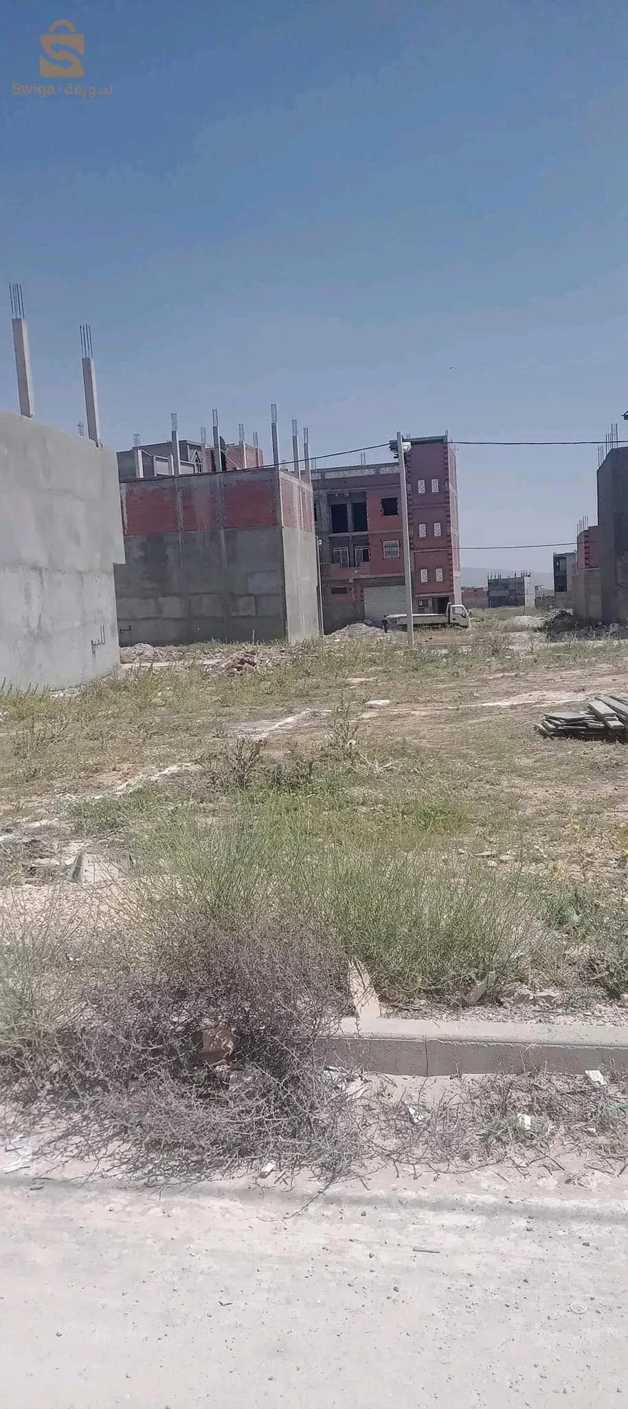 3 قطع اراضي للبيع